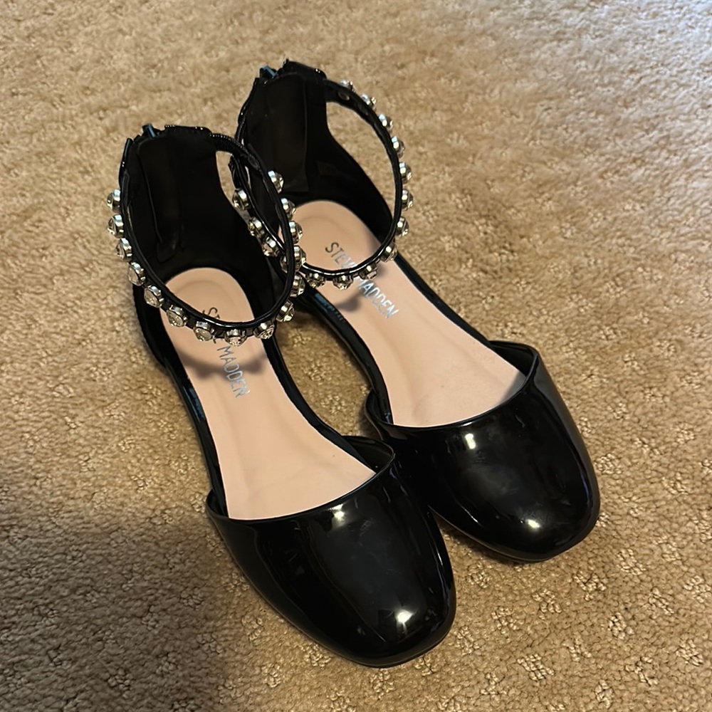 Steve Madden Black Dress Shoes with Glossy Finish